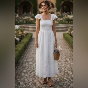 Chic White Lace Maxi Dress